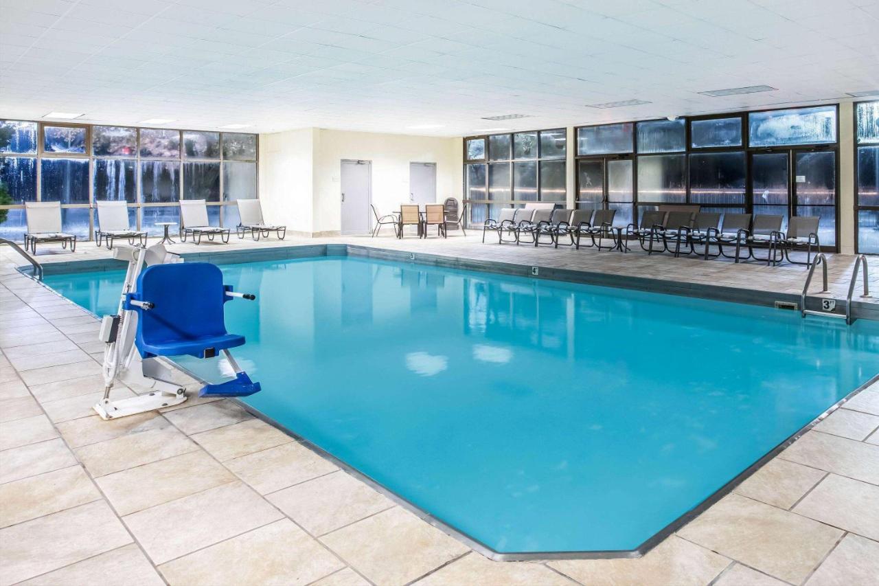 La Quinta By Wyndham & Conference Center Hotel 3*