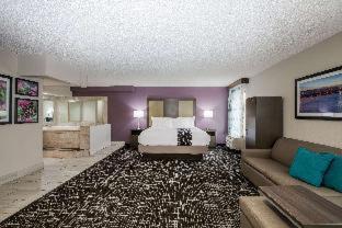 La Quinta By Wyndham & Conference Center Davenport