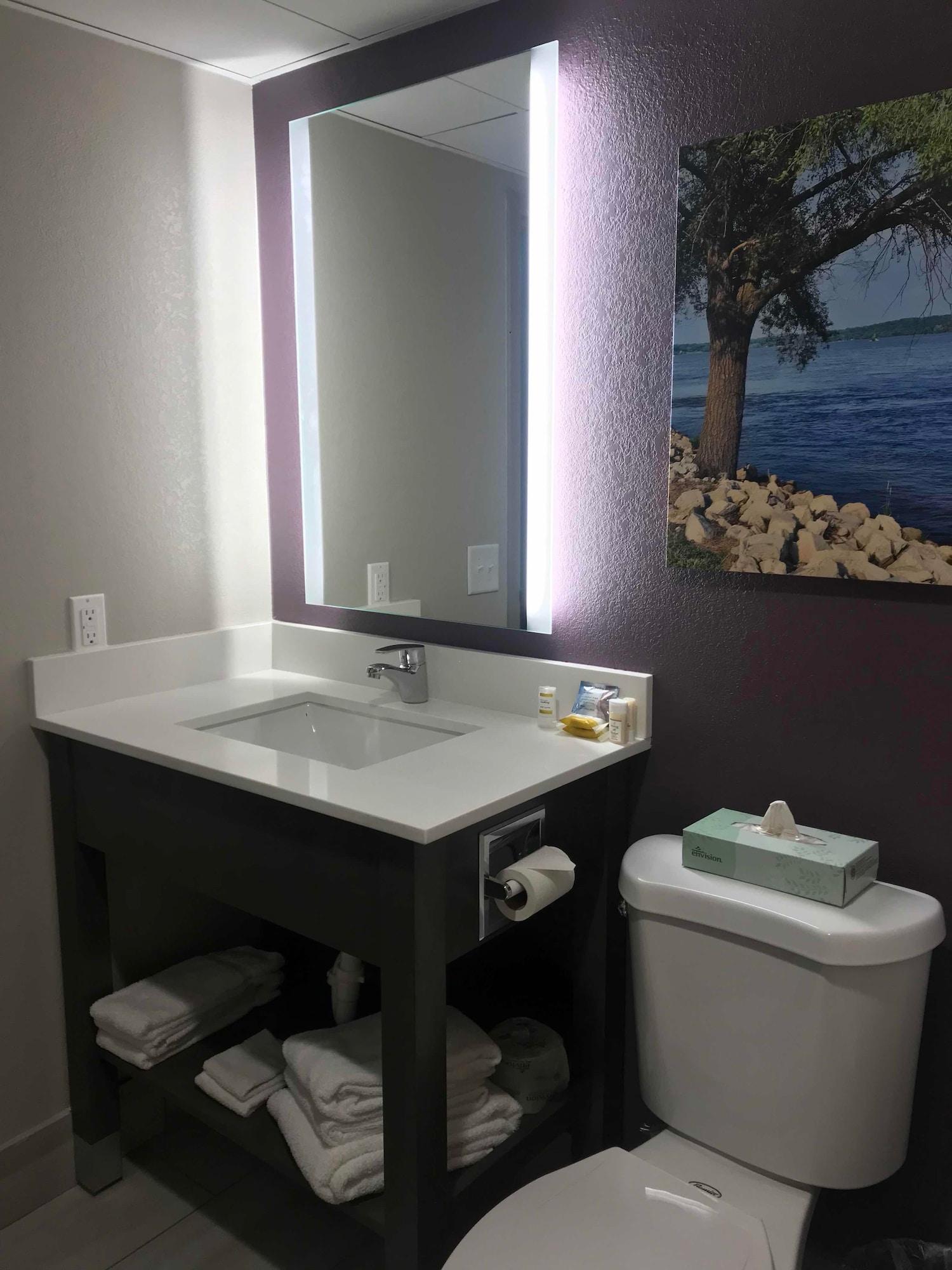 La Quinta By Wyndham & Conference Center Hotel