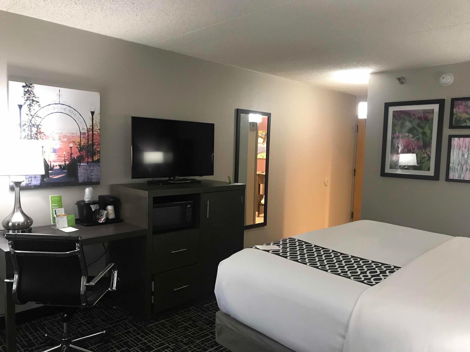 La Quinta By Wyndham & Conference Center Davenport