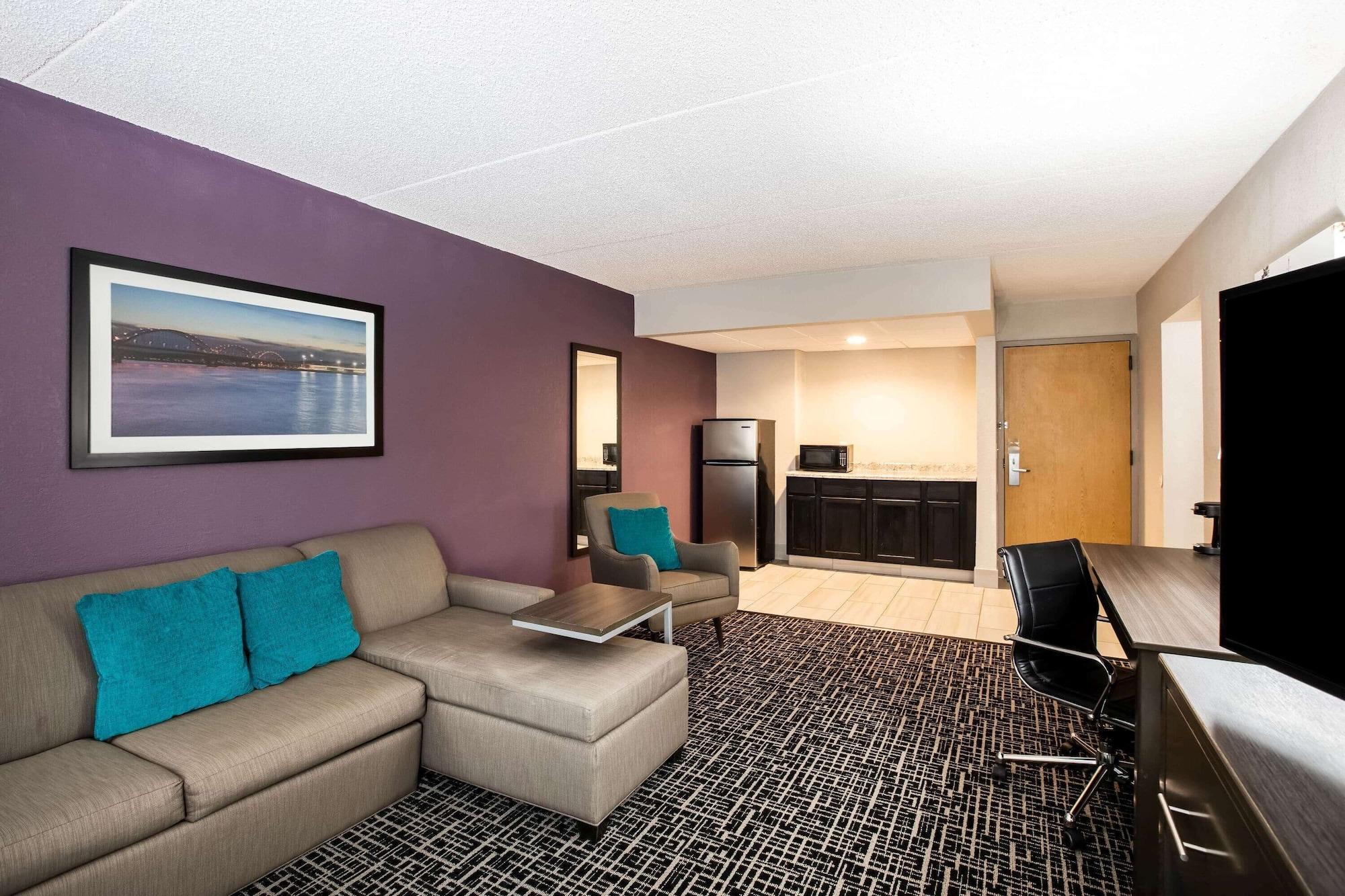 La Quinta By Wyndham & Conference Center Hotel Davenport