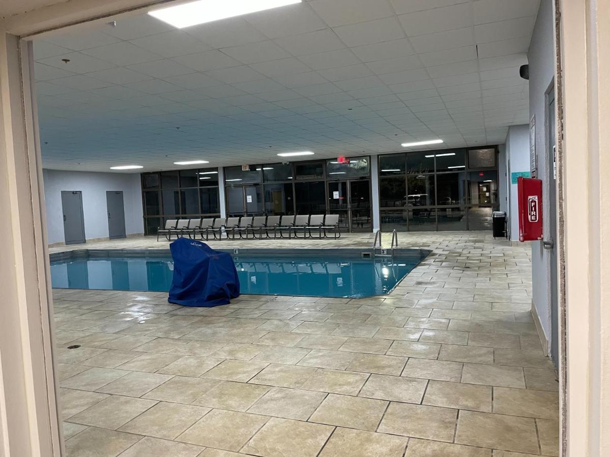 La Quinta By Wyndham & Conference Center Davenport