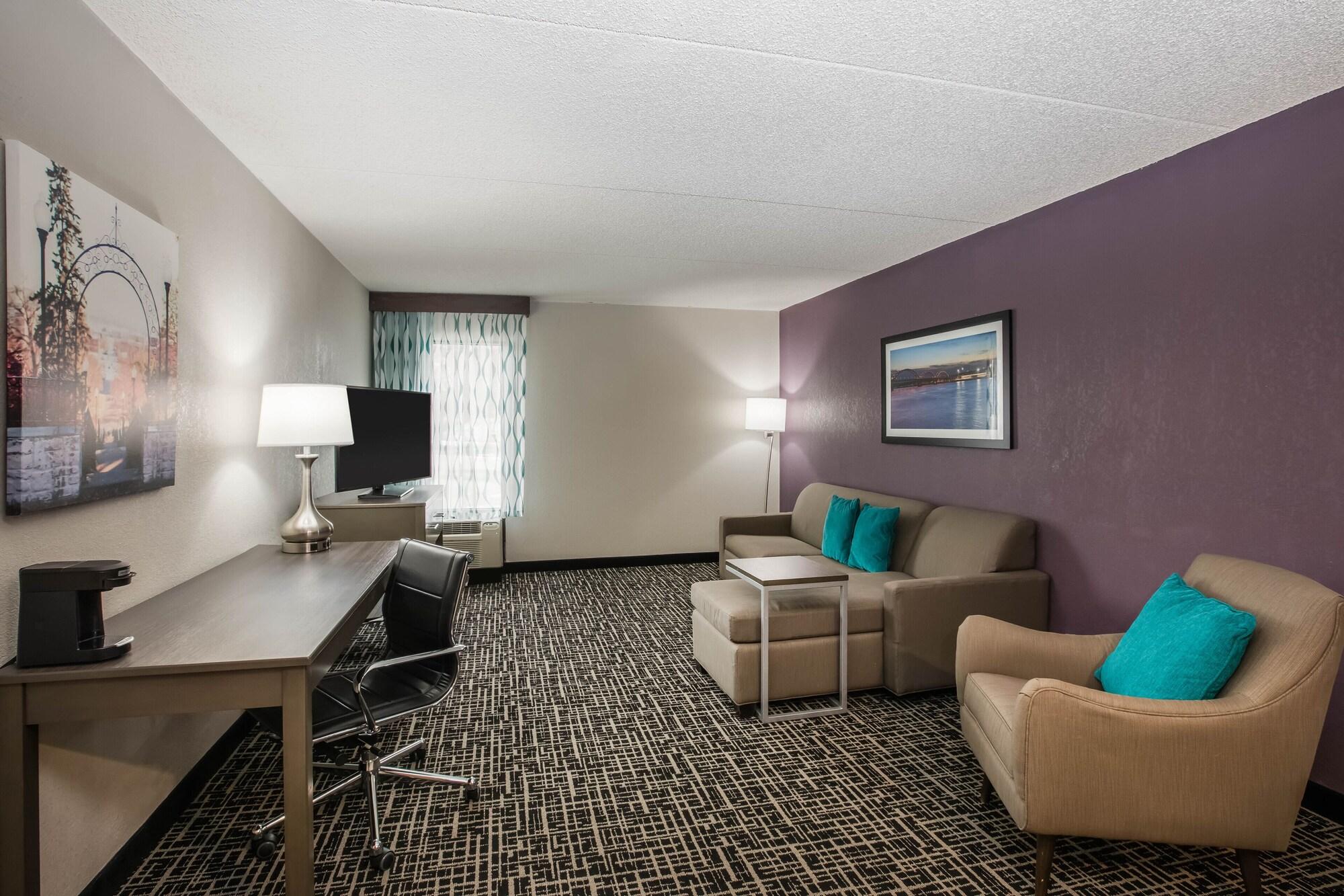 La Quinta By Wyndham & Conference Center Davenport