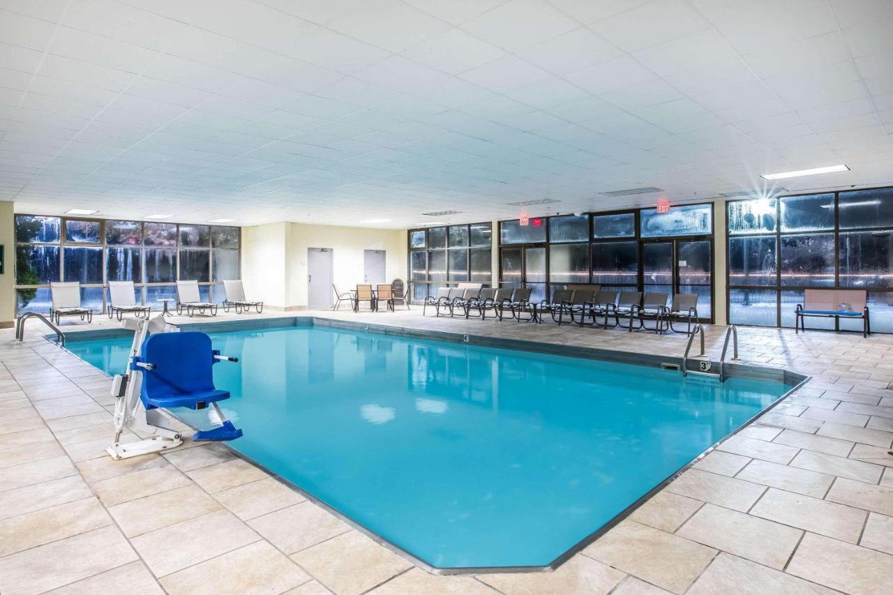 La Quinta By Wyndham & Conference Center